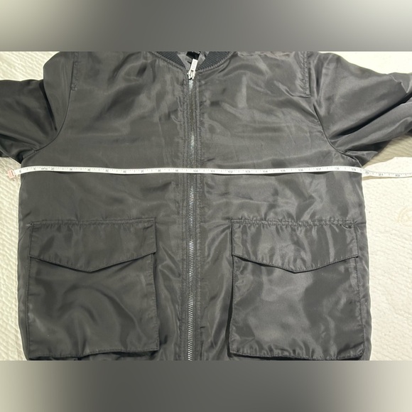 💛Like New💛 Forever 21: Classic Bomber Jacket- Size Small - Picture 8 of 8
